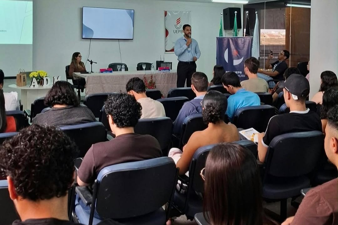 IEL Paraíba promove palestra na UEPB e destaca importância do estágio na formação de futuros administradores